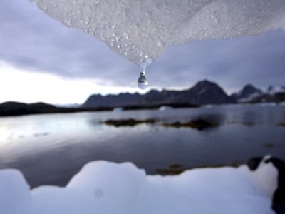 Pháp luật Canada: 30.000 lít nước từ băng giá 9000 usd bị ăn cắp