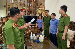 Trưởng khoa Dược nhận hối lộ của Việt Á bị bắt